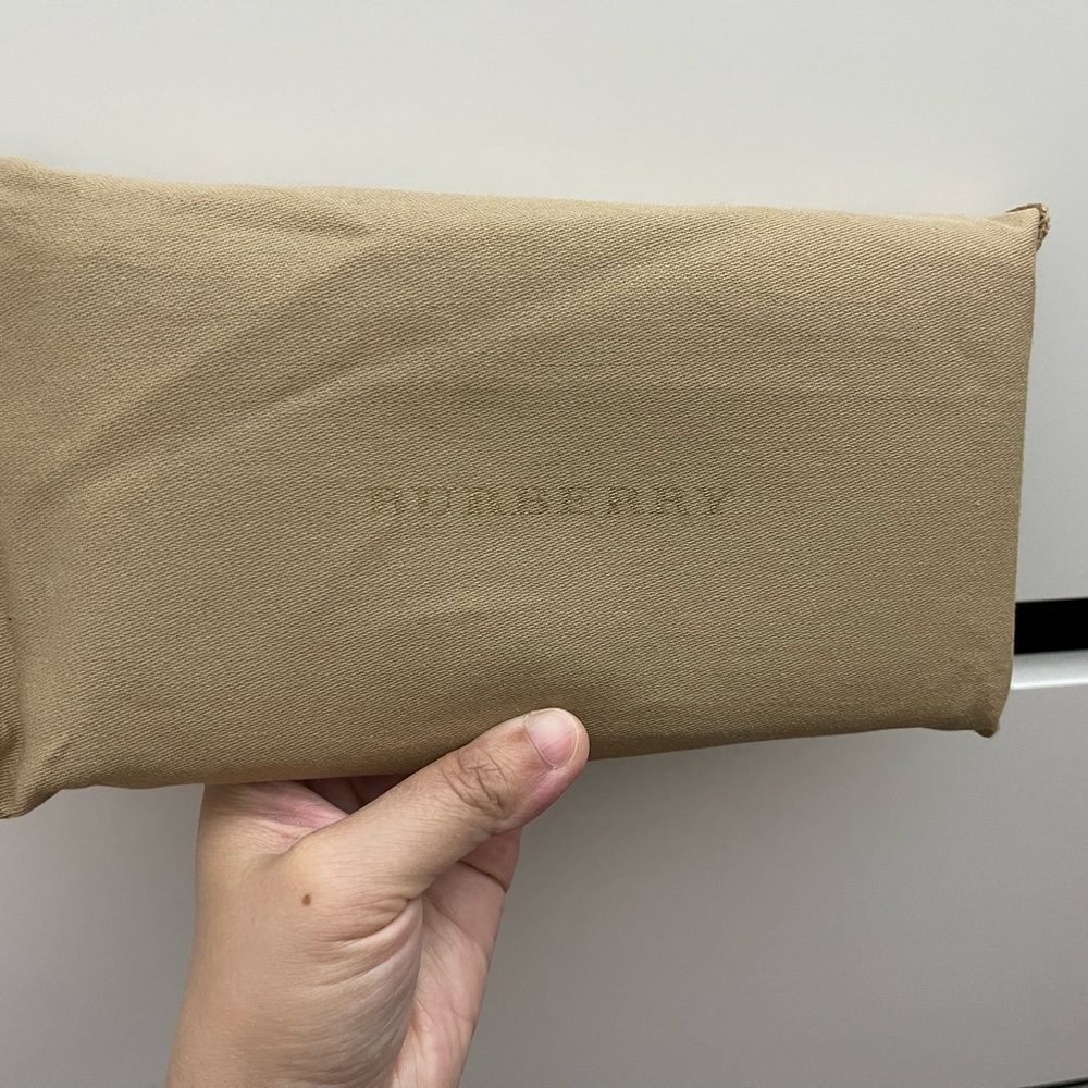 Gently used Burberry zip around wallet - Picture 7 of 10